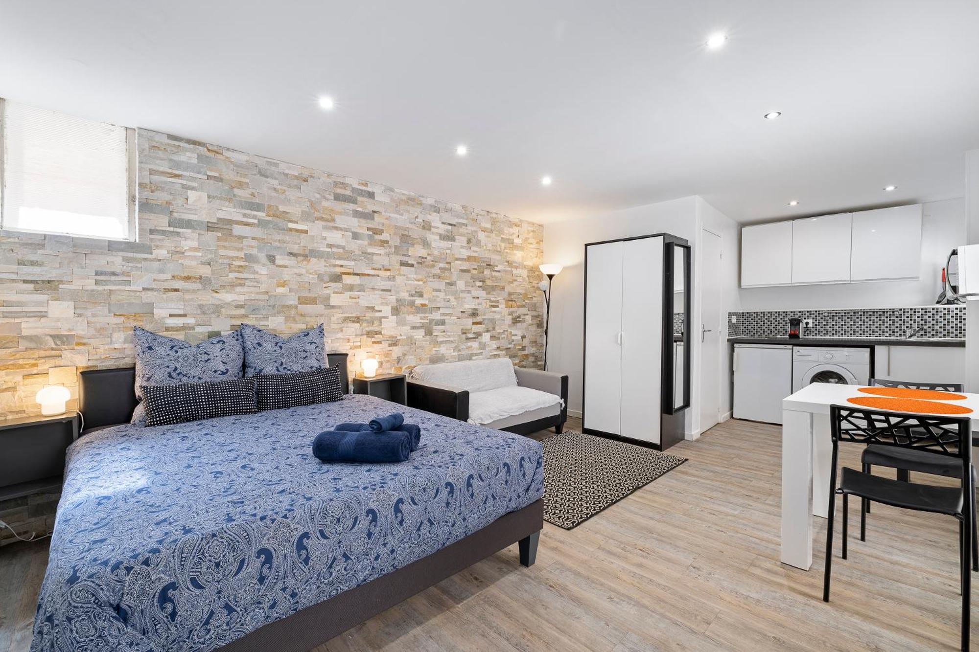 Renting - Penchienatti - Chic & Modern Urban Pearl Massena Old Appartement *